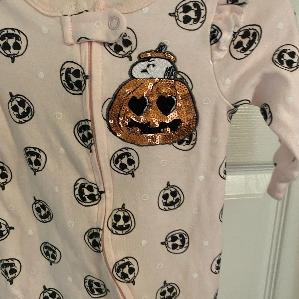 New Peanuts Snoopy Pumpkin Sleeper